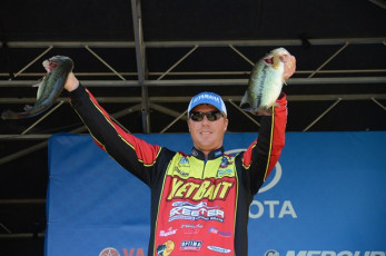 042FBA36-F8A4-4031-9863-102591447117