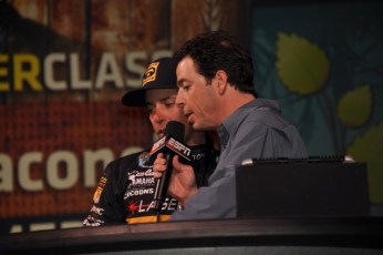 059D20DF-A6CB-457F-AA68-AEBEF42C6047