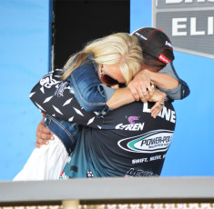 05C180D0-CF4F-4B83-B93B-753D0BD4D9EB