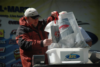 062A7647-F543-48CB-AE0F-D4942FD28847