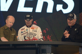 06B2B353-BC10-43D0-AA3F-0C15A1A463B2