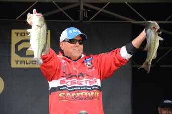 06F96FB2-4B06-410F-B72D-8444756385CD