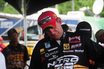 089DBCBB-22CE-4C35-BF65-2D3074BC271C