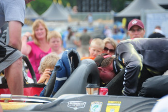 09C0F2E2-8789-467E-A55C-C7D3219E83F8