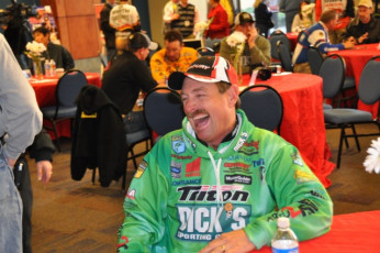 0B2F4EE7-0BA6-4173-B0F5-54DB22650AE1