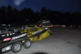 0D971890-3C34-4676-B2DB-16023B25813D