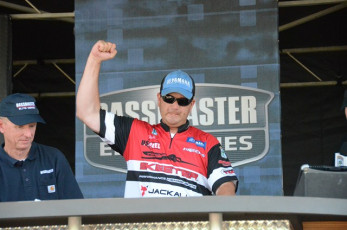 0DE46503-4EA1-4D4F-B03B-532A181031A6