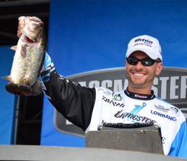 0E6EFF74-0019-427F-91A9-B2DC02D2F89A