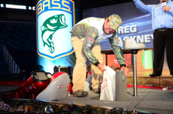 0E805D85-089F-4AD6-806C-D93D68DC40F0