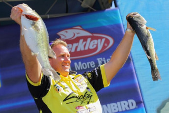 0EC22614-AE8C-457B-A30C-0543F1FD5EBE