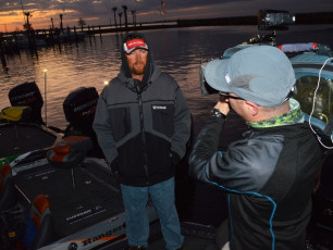 0EFAC54B-D39C-4DDF-BAD1-9B66DFBC842A