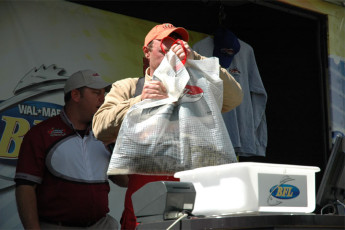 0F15664A-EFDA-4AC1-AC3D-BA871E4FDDA8