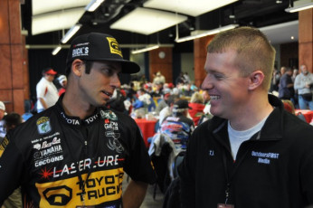 1047A895-3E95-4145-8CEF-A588955FC63F