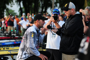 11522C2C-7690-40DD-9118-D979B0B17CC6