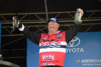 12ADCE86-DE9E-44E1-A4A3-6AEC0BCFF0FD