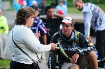 136C7E78-EDAC-4916-88D9-8051098CF2B6