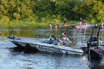 147782E4-AE3A-4EC8-B10E-998CBF3B9F65