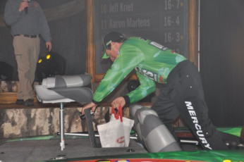 14A7F9A1-930B-4FE7-8BB2-BB150529DCF0