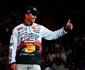 14F9B93B-F0AD-4D97-B4F9-26ADD018A554