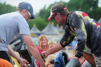 160A2771-8150-4BE5-94C9-7A1F739CC6A4