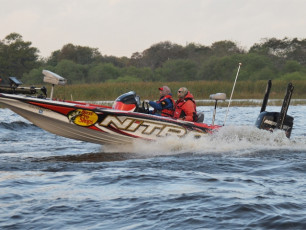 17B779F8-AD31-4E76-9DB6-54046EEA338A