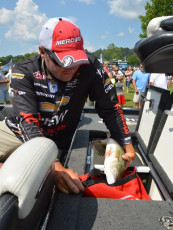 18BCF5F5-D709-44C6-A098-957488E1CE0C