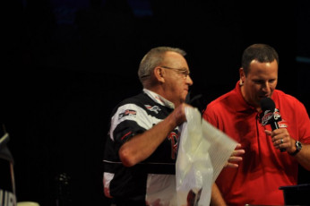 18C58166-DF13-4F2F-9EDC-5AA93CBB4DE7