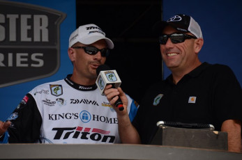 19D42B61-1335-4670-9E47-FC81803870F6