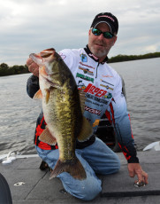 1A332F8B-0825-405A-8AF5-CFD78A1FEBC7