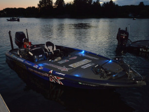 1A9BBF26-5C71-478E-9634-695AA9074FF3