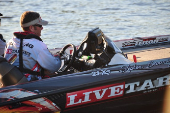 1AA7F308-11E6-4CBD-ADA5-D41CD75A82F8