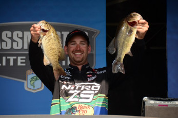 1AB2459E-9625-4F72-8BFE-61334B73C91A