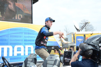 1B353DCC-7446-47D4-A6F7-86A183779AF0