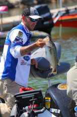 1C87E7FC-B661-47F4-915D-825493C4EDF7