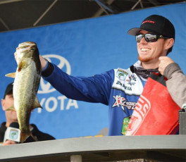 1CA03C7C-7B18-4F3A-A17B-9323950066D4