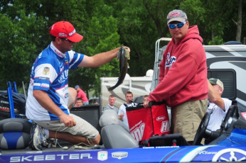 1D09B6E4-F4B6-45A8-8E94-C11C8C475CE1