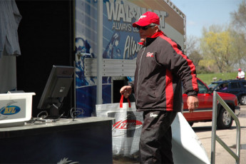 1E67ADE7-ADB7-4DEB-8DCD-01A857F7217A