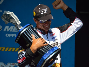 1EA04073-1BC3-4B45-85DB-6B492AB40530