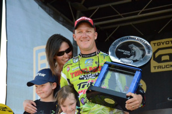 207D4AAF-FEEC-4BBD-BCB6-53AFFCEB995A