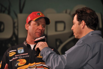 22AE5E3A-544A-4E08-B1CA-3EC59938A6E8