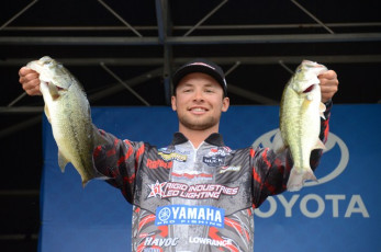 235B54F1-3D91-42F2-903F-47AEE4BE82AF