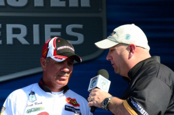 23887AEF-946F-4C17-929F-6E8F5497793F