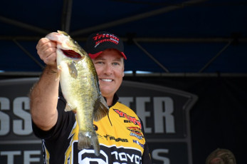 23CBB100-C16B-46A4-B4A9-99910D4EA31B