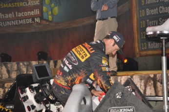 24060829-13A2-4717-8C3B-EDEB0BD58937