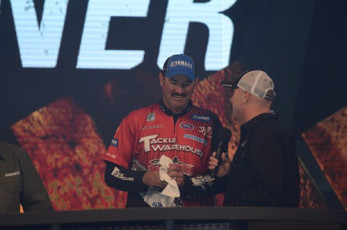 2520D98F-3FC0-4E45-BEDF-3895E2FE4A8B