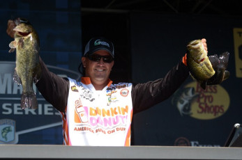 25B74F03-AD01-4D30-B923-AFB7668E8D84