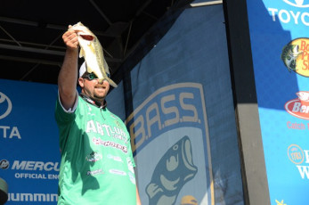 25B79AD4-CF49-4B10-BA4D-14D0A186F07E