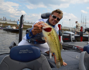 25ED79A6-CE8C-4A76-BA8C-9B25D053766A