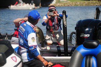 2631A478-24D1-40FE-808E-20B046590E07