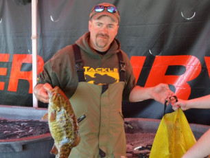 27A692D7-FD8F-4400-B2B5-FCEE6A32420A